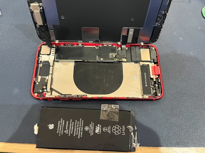 豊川市】iPhoneSE2のサイレントスイッチ（マナーモードボタン）修理